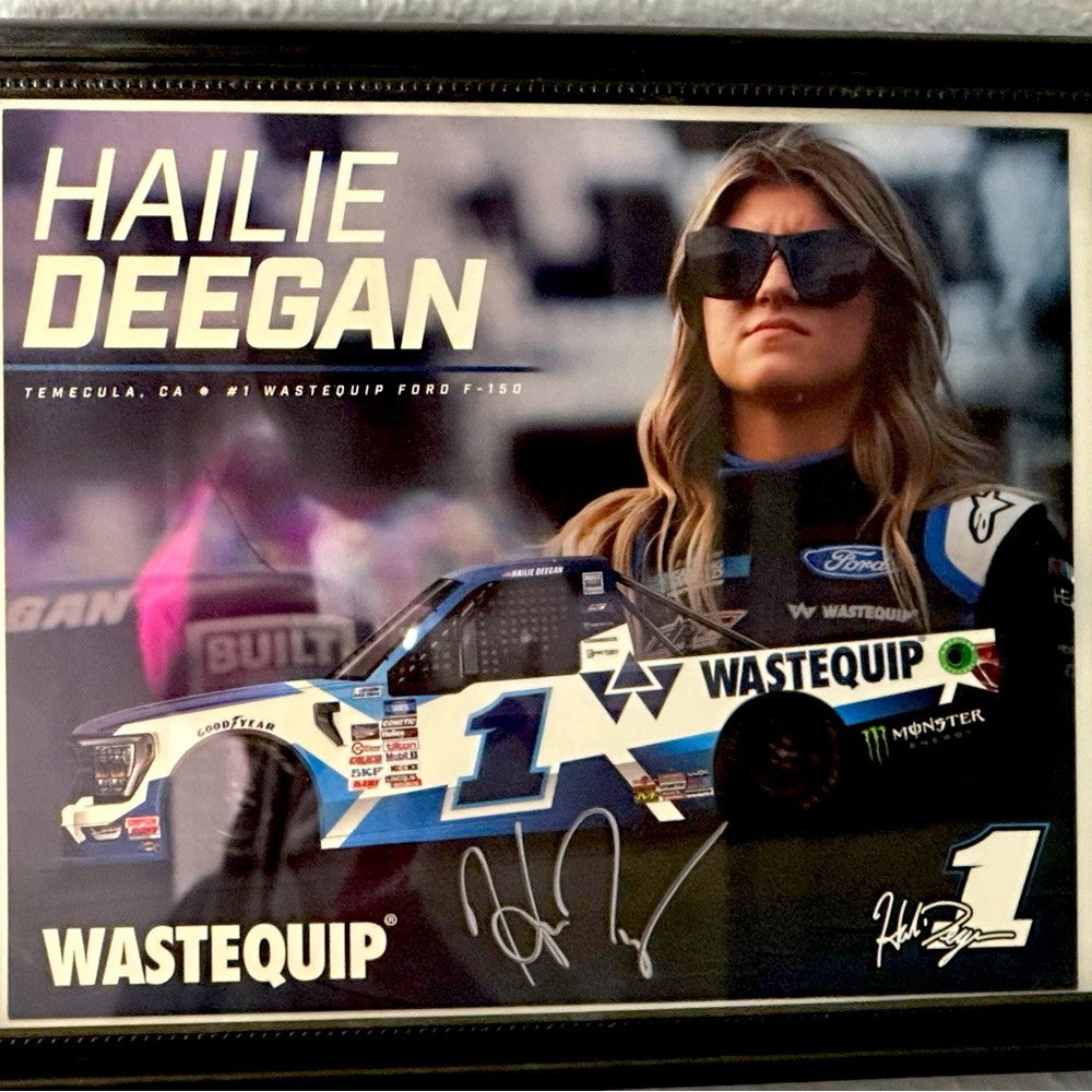 Hailie Deegan autograph
